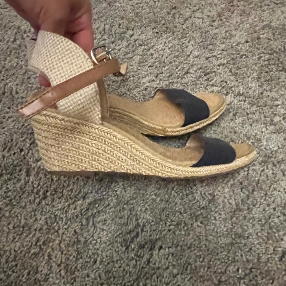 Lucky brand sandals, used, very good shape, size 7, narrow foot